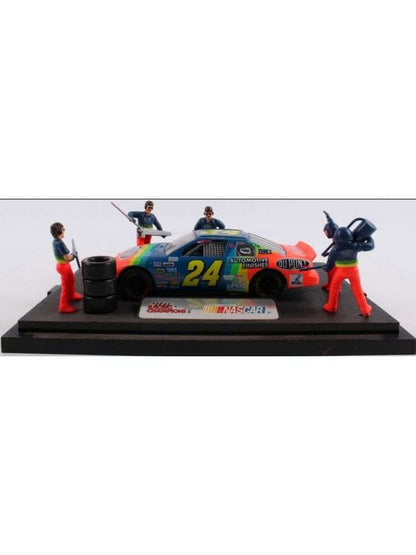 Jeff Gordon NASCAR 1995 #24 DuPont 1:24 Action Die Cast Car Pit Stop Show Case