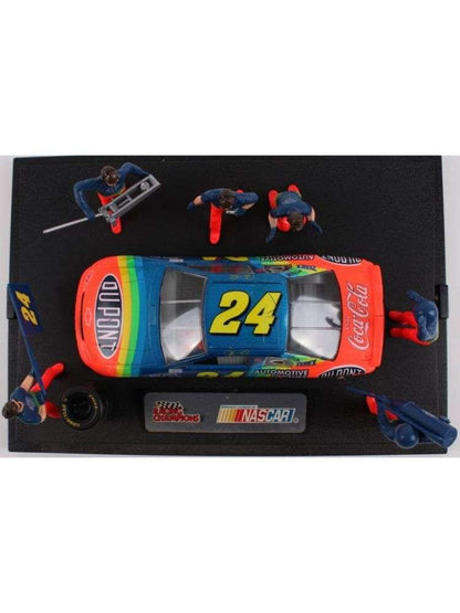 Jeff Gordon NASCAR 1995 #24 DuPont 1:24 Action Die Cast Car Pit Stop Show Case