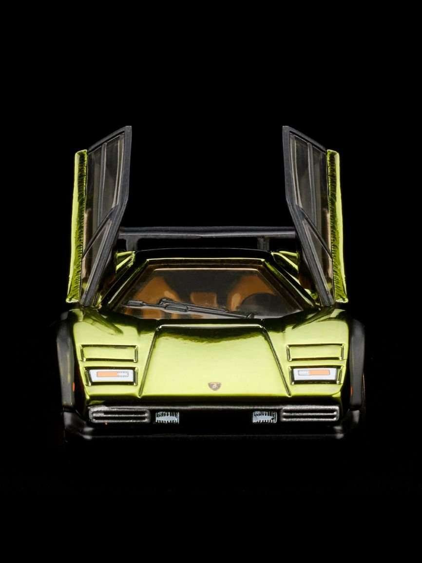 Hotwheels RLC EXCLUSIVE ’82 LAMBORGHINI COUNTACH LP 500 S (Green)