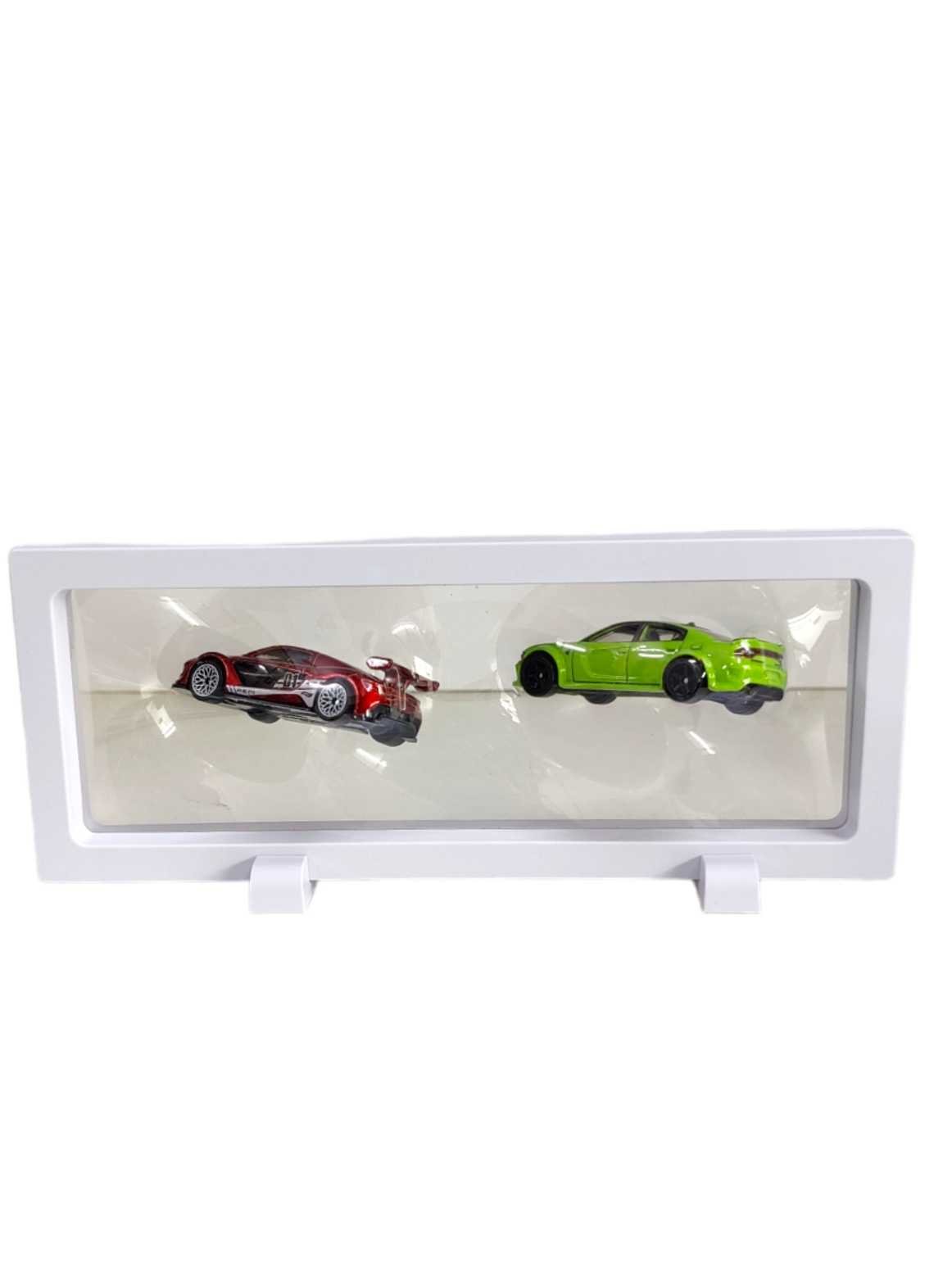 EXCLUSIVE Display seal Case with stand Hold 3 cars (Car not Include)