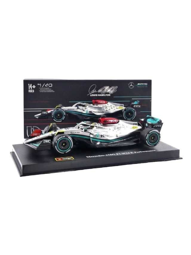 Bburago 1:43 F1 Mercedes W13 E Performance 2022 with Hamilton Driver