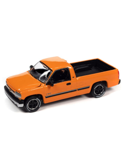 Johnny Lightning 2022 Chevy Silverado