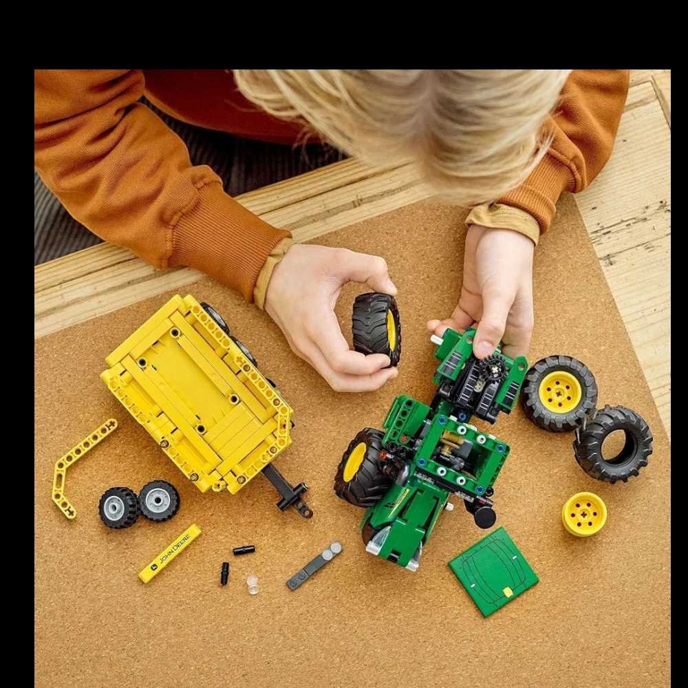 LEGO Technic 42136 john deere 9620r 4wd Tractor